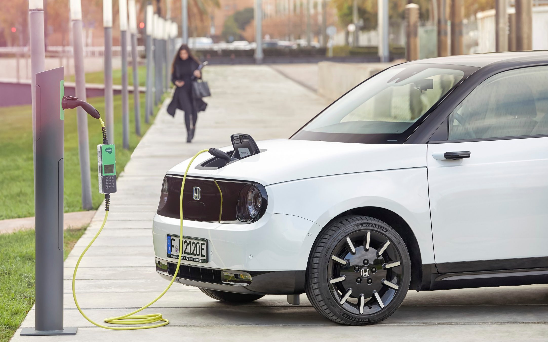 How Much Does It Cost To Drive 100 Miles In An Electric Car?